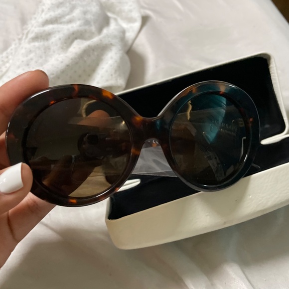 Versace sunglasses main image 2